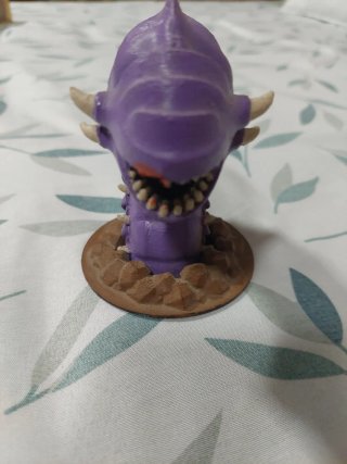 Figura Gusano Morado