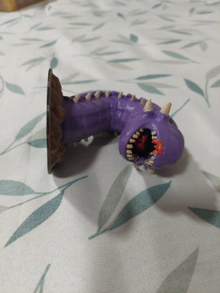 Figura Gusano Morado