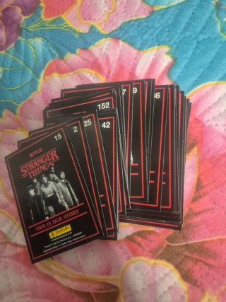 Cromos Stranger Things Panini Cambio o vendo cromo