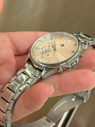 Reloj Tommy Hilfiger Dorado y Plateado