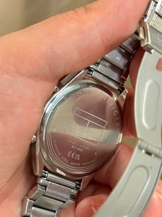 Reloj Tommy Hilfiger Dorado y Plateado