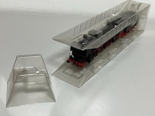 Locomotora BR 18 DRG Märklín H0 DIGITAL Y SONIDO.