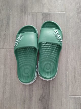 Chanclas deportivas verano verdes