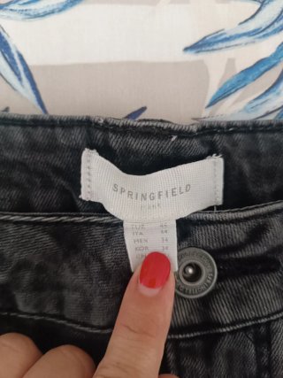 Pantalón Corto Vaquero Negro con Encaje