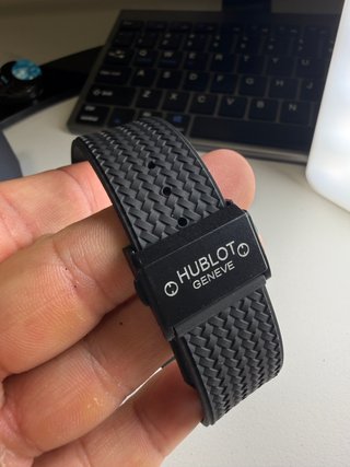Reloj Negro y Plateado