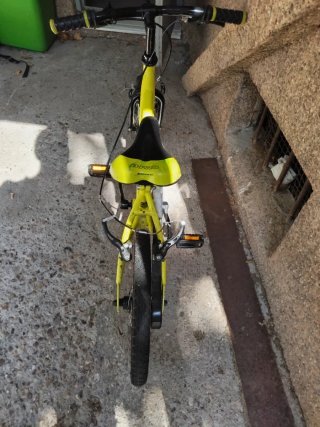 Una bicicleta de niño
