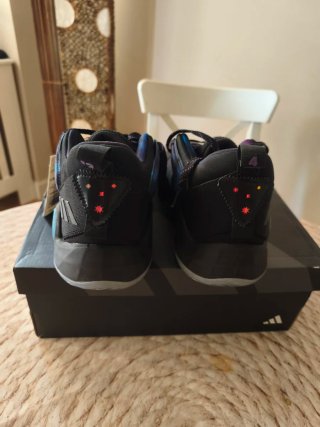 Zapatillas basket Adidas Issue 3. Nuevas!!!