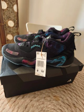 Zapatillas basket Adidas Issue 3. Nuevas!!!