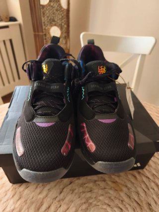 Zapatillas basket Adidas Issue 3. Nuevas!!!
