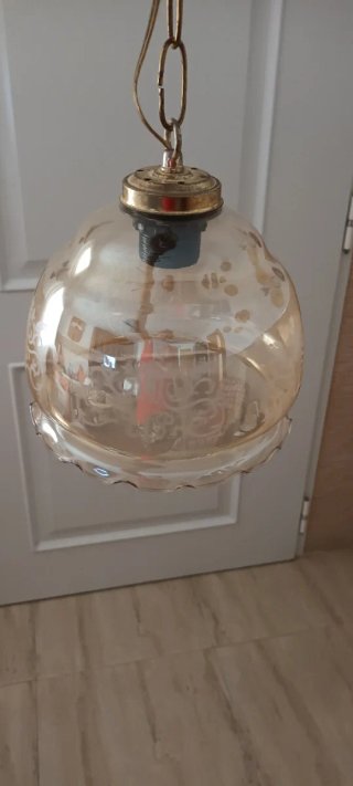 Lámpara colgante cristal ámbar y metal dorado