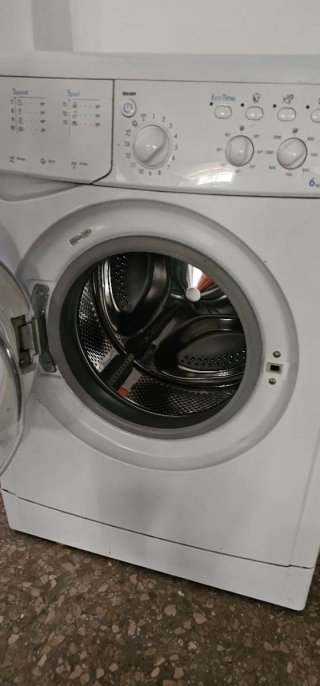 Lavadora para reparar o piezas
