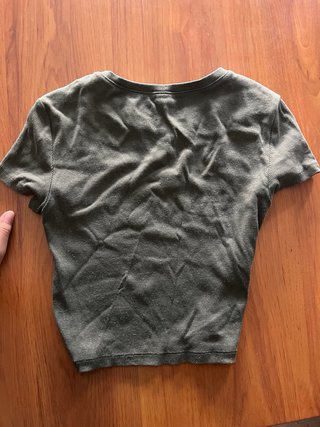 Top corto verde oliva talla S