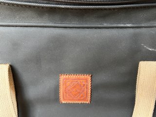Maleta vintage Loewe negra y beige