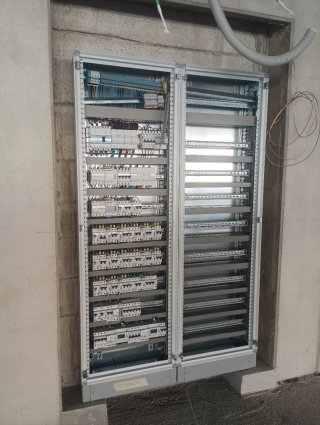 Arreglo y montaje de instalaciones eléctricas