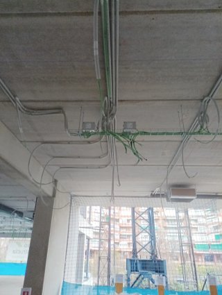 Arreglo y montaje de instalaciones eléctricas