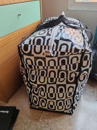 Bolsa grande con estampado geométrico