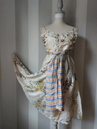 Vestido Japones flor de sakura beige y multicolor