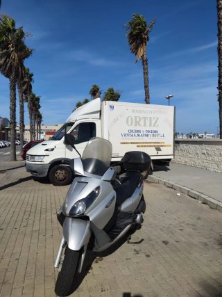 Piaggio X7 125cc Scooter Gris Plata