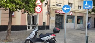 Piaggio X7 125cc Scooter Gris Plata