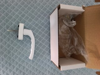Ventana para baño Cortizo