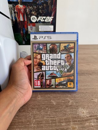 Consola PS5 Slim 1TB + FC24 + GTA V