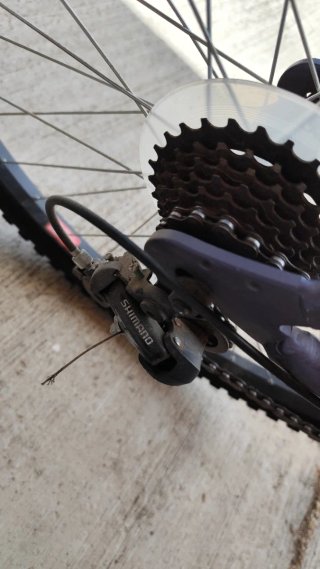 Bicicleta de Montaña Morada y Plateada
