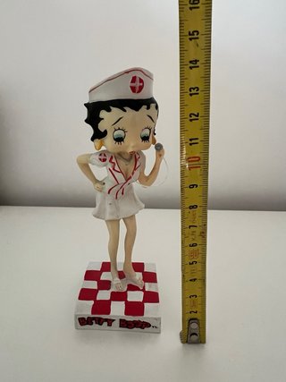 Figura Betty Boop Enfermera Colección 14.5cm