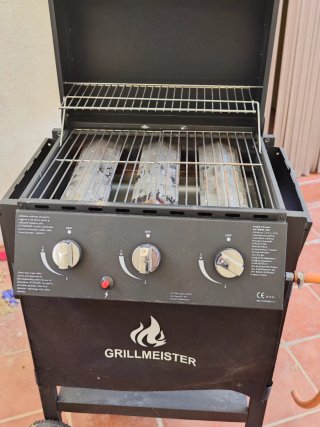 Barbacoa a gas Grillmeister 3 fuegos