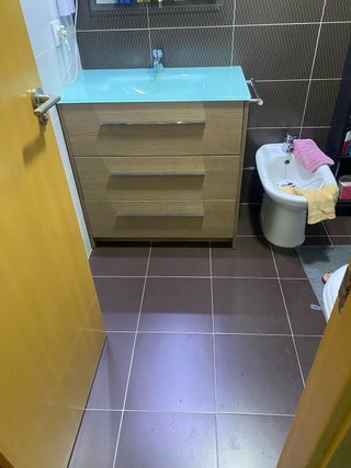 Mueble de lavabo madera y cristal