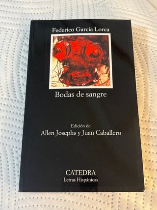 Bodas de Sangre (Letras Hispanicas) (Spanish Ed...