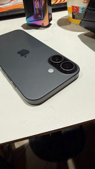 iPhone 17
