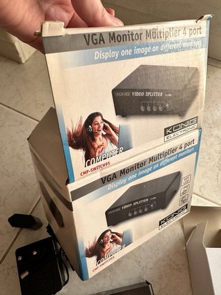 König VGA Monitor Multiplier 4 porte 150MHz