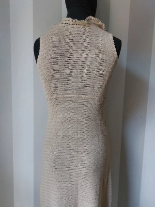 Vestido de crochet beige