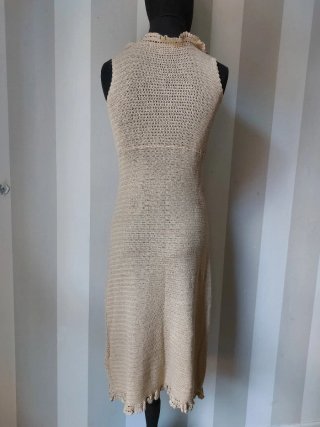 Vestido de crochet beige