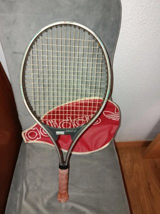 Raqueta Adidas Roja