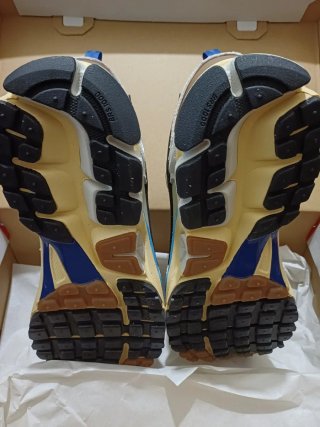 NUEVAS! ZAPATILLAS MUJER W NIKE ZOOM VOMERO 5 PRM