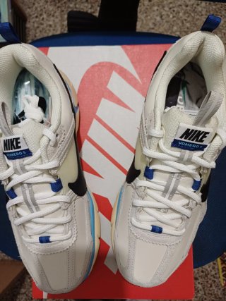 NUEVAS! ZAPATILLAS MUJER W NIKE ZOOM VOMERO 5 PRM