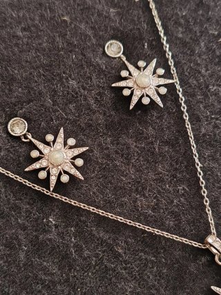Conjunto Collar y Aretes Estrella