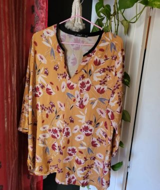 Camisa floreada