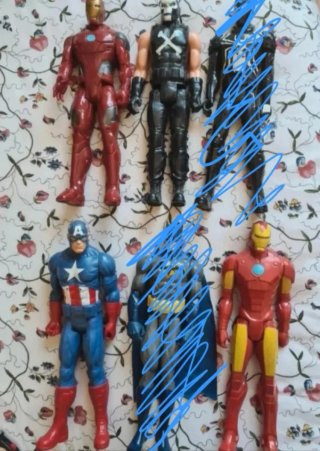 Figuras Marvel y DC  1x3€ 2x5€