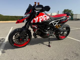 Ducati Hypermotard 950 RVE cargada de extras