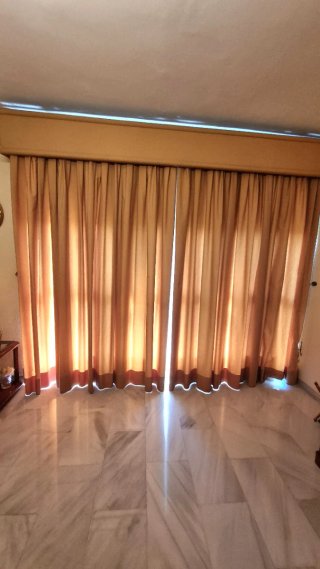 Cortinas beige de tela