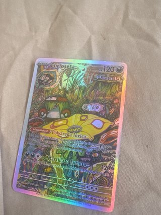 Carta Pokémon Urshifu Golpe Brusco V