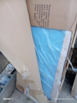 Tumbona de madera azul claro