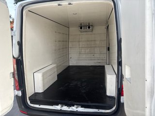 Mercedes-Benz Sprinter 2021 Furgon medio isotermo