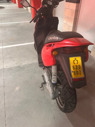Beta Ark Roja Scooter Automática