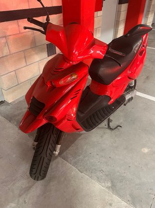 Beta Ark Roja Scooter Automática