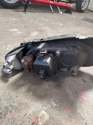 Pareja de faros de Citroen Xsara