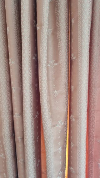 Cortinas de tela rosa