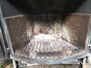 Chimenea hierro fundido negra y beige